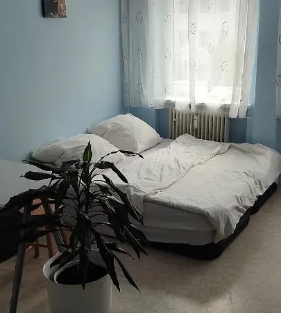 2 Bedroom Near Central Station - Only 5 Minutes To Oktoberfest!! Apartment