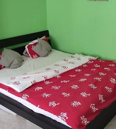 2 Bedroom Near Central Station - Only 5 Minutes To Oktoberfest!! Apartment Munich
