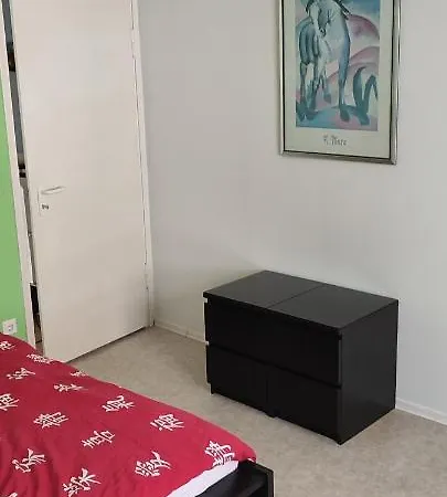 Apartment 2 Bedroom Near Central Station - Only 5 Minutes To Oktoberfest!! *